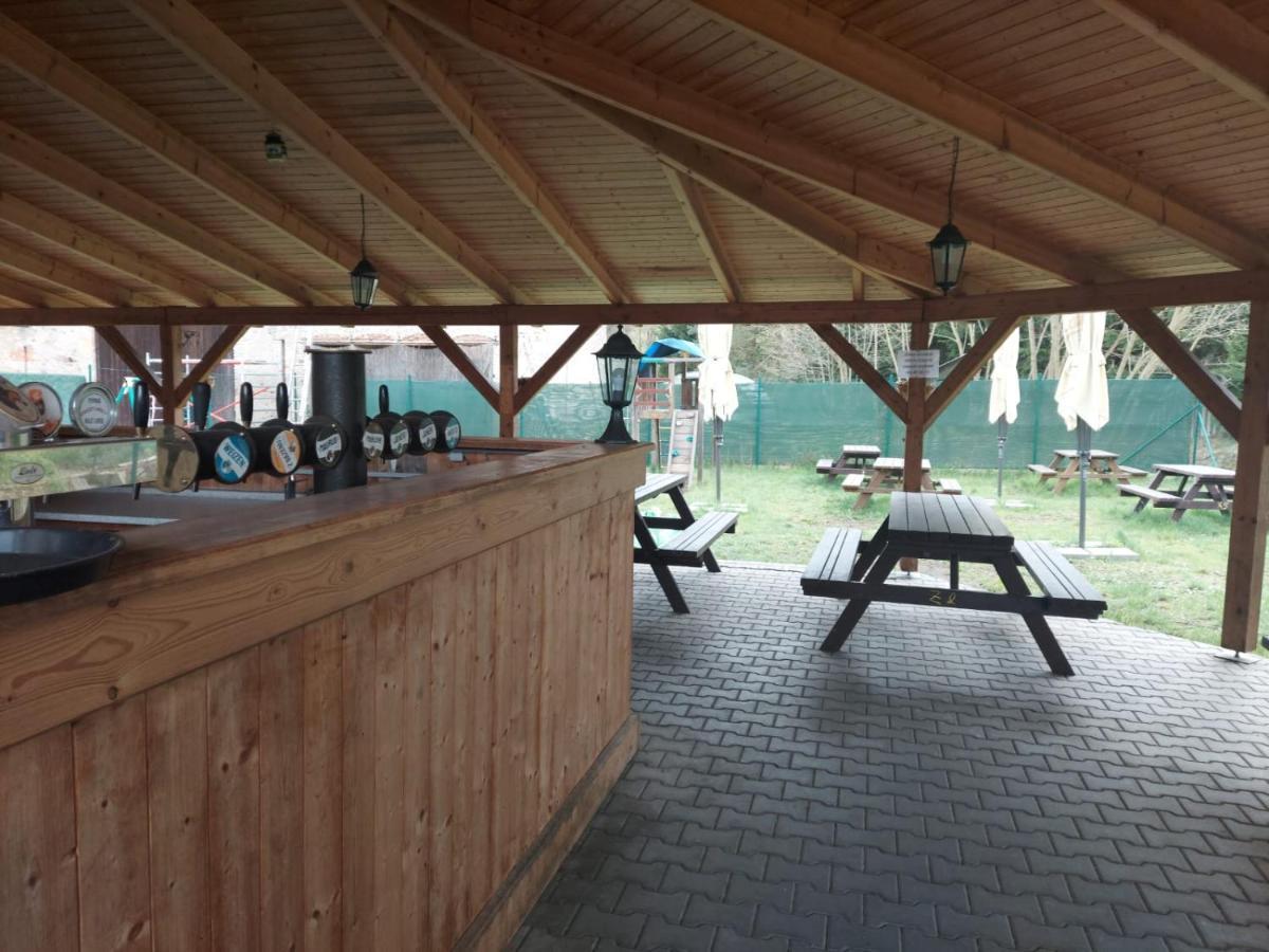 Pivovar Maly Janek - Restaurace, Penzion A Stany Jince Exterior photo